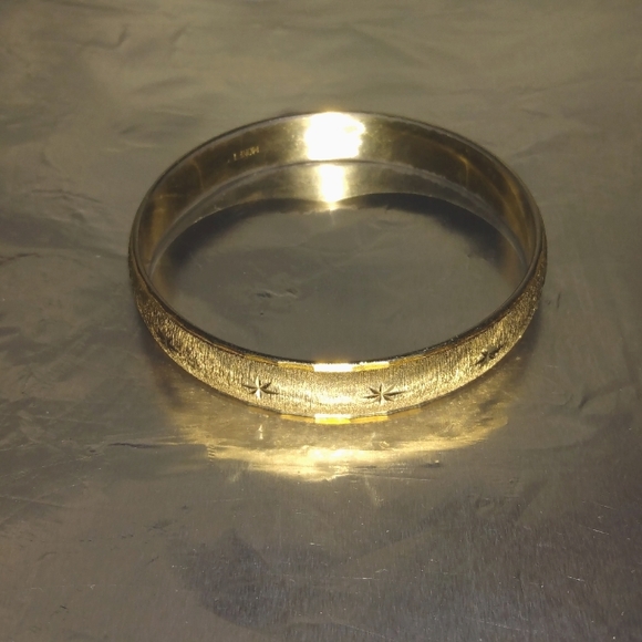 Vtg. MONET goldtone bangle bracelet - Picture 3 of 3